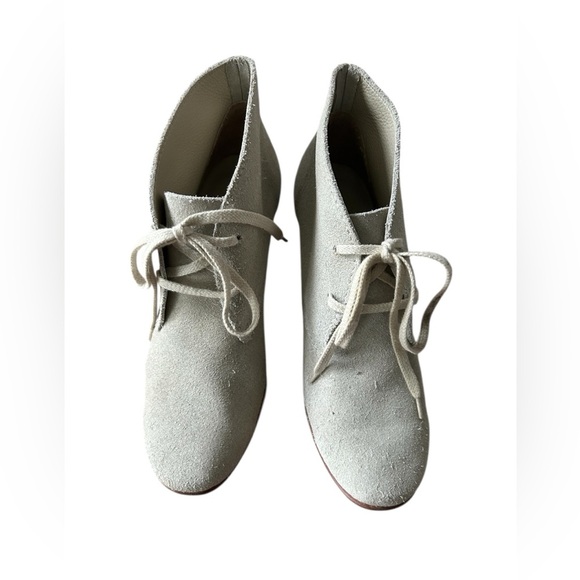 L.L. Bean women’s leather heeled tie bootie made in Brazil size 7M - Picture 2 of 10